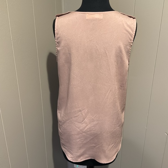 Monteau smoky pink sleeveless button epaulette split neckline top. Medium. - Picture 4 of 6